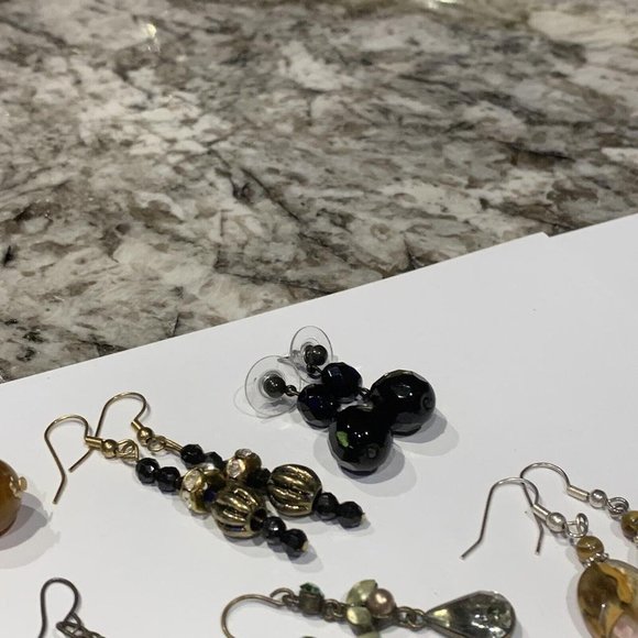 Lot Of 8 Costume Earrings Pierced Dangle Variety Black Brown Etc - Picture 6 of 12